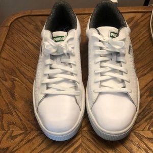 Puma classic textured white shoes. Sz: 11.5
